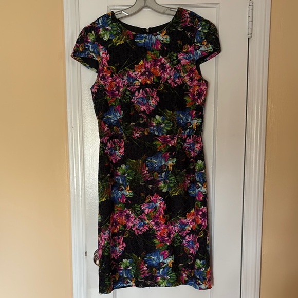 Betsey Johnson Dresses & Skirts - Pink and Red Flutter Sleeve Sheath Mini Dress